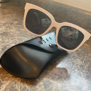 “Bella” Diff sunglasses